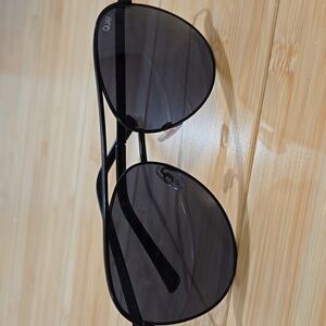 Quay Australia Sunglasses Vivienne 126